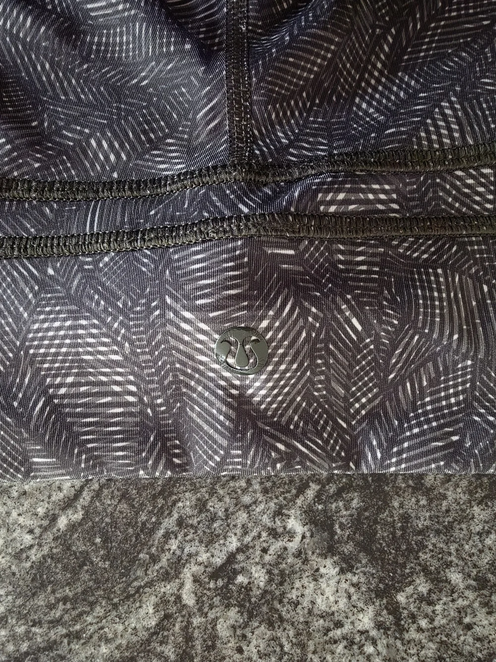 lululemon athletica Cool To Street Crop - Gator Green